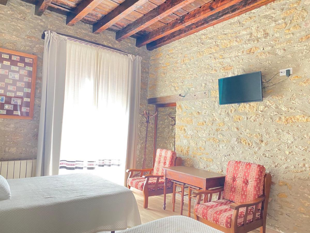 Hotel Casa Sara à Cantavieja Extérieur photo